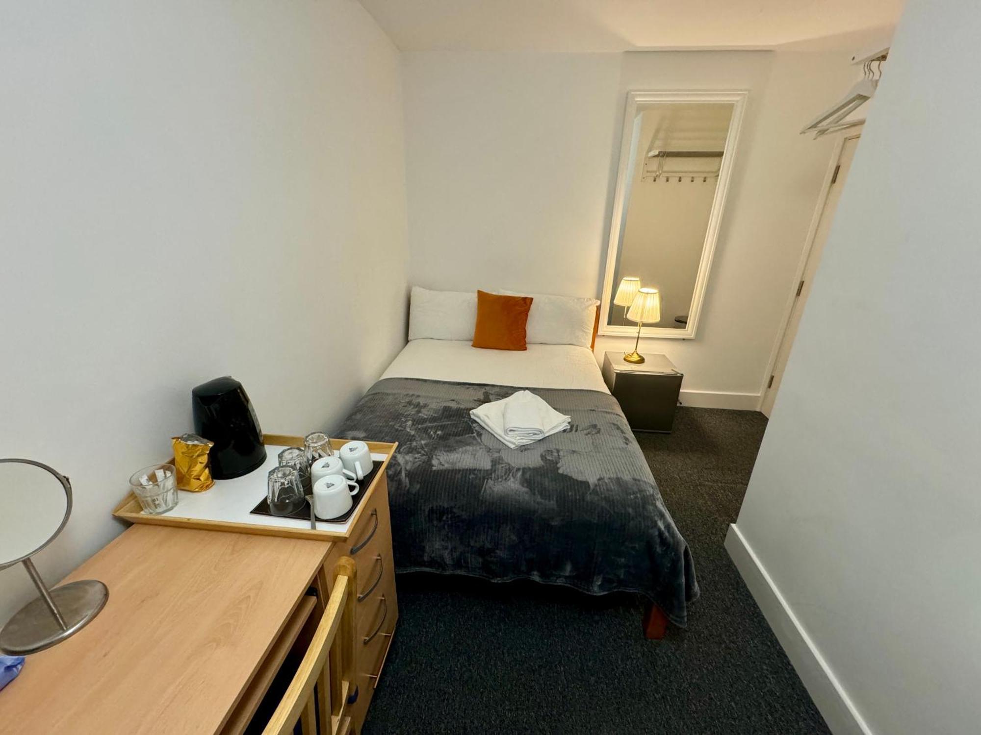 Cosmopolitan Comfort Private Bedrooms In Euston 106 Londen Buitenkant foto